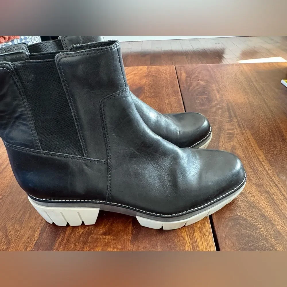 Bernardo Sutton Leather Black Calf Chelsea Boot -  Women’s Size: 11
